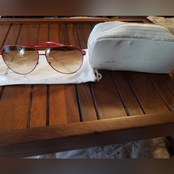 Authentic Red Marc Jacobs Sunglasses - Picture 1 of 6